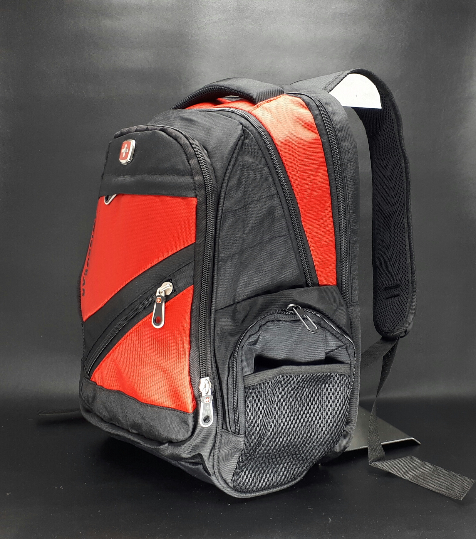 SwıssGear Fonksiyonel Sırt Çantası SG810