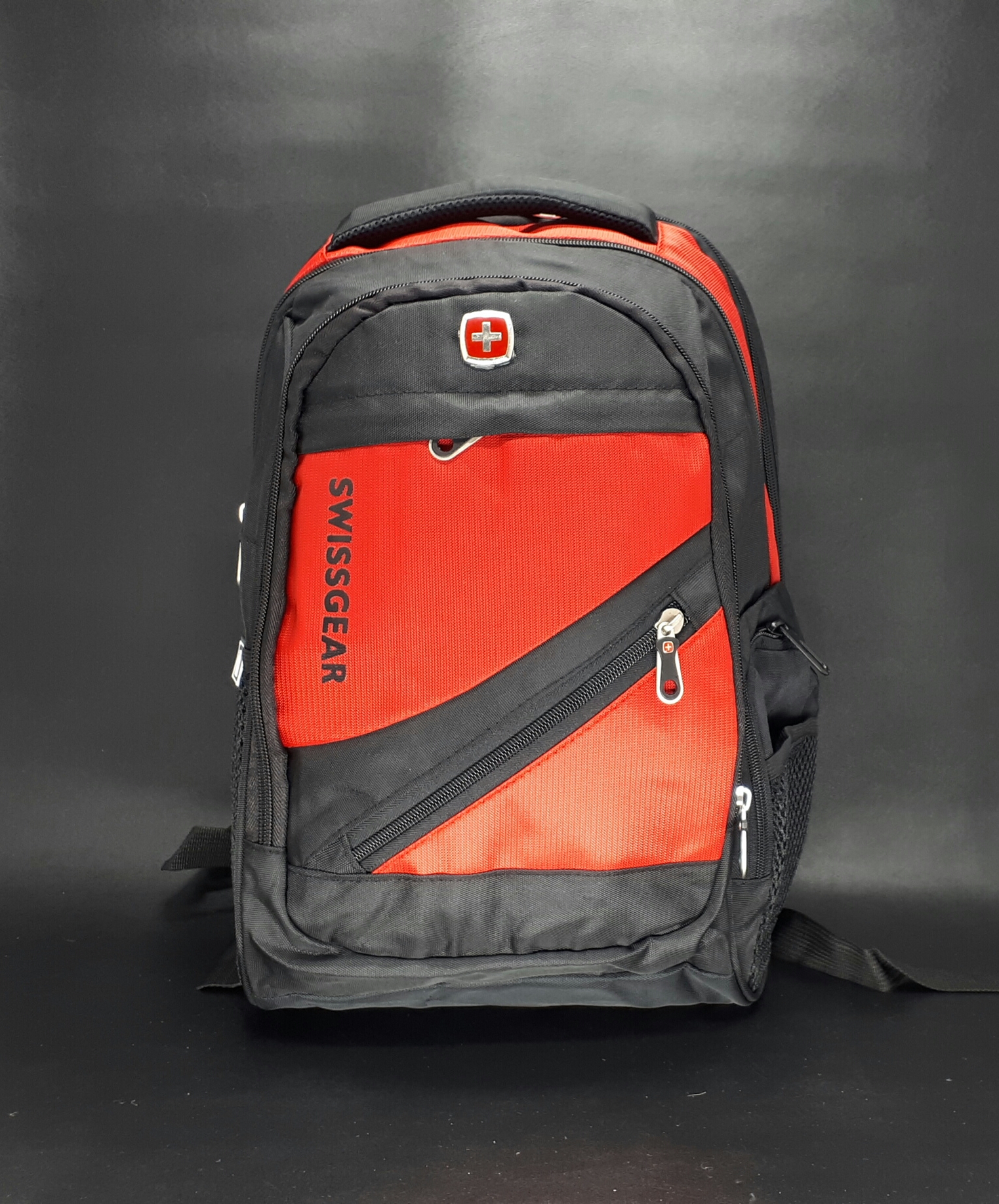 SwıssGear Fonksiyonel Sırt Çantası SG810