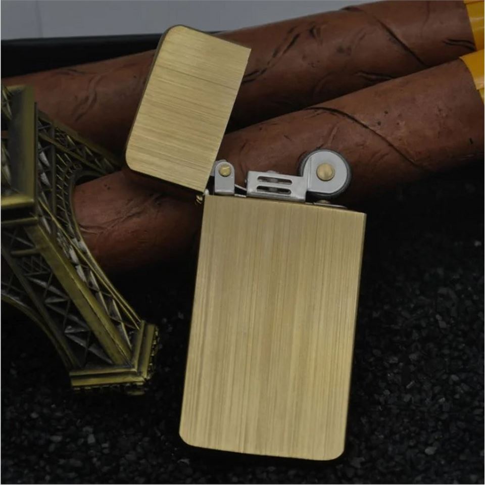 Kuboy Vintage Çakmak Benzinli Slim Çakmak Altın Renk